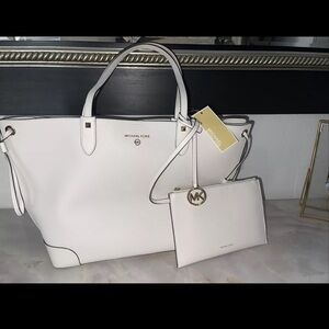 MICHAEL KORS EDITH DRAWSTRING TRAVEL TOTE SHOULDER BAG + 1 POUCH  White